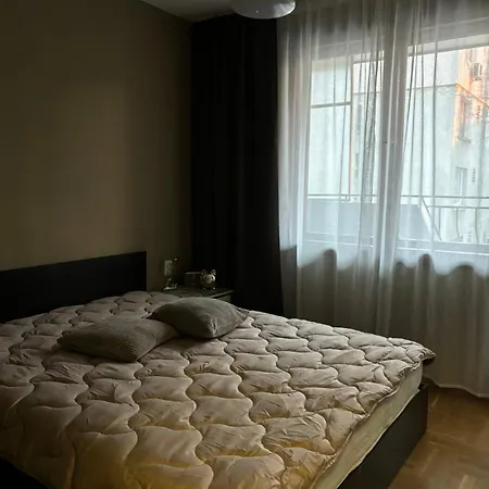 8 Apartament *