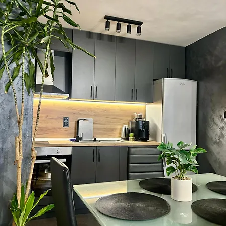 8 Apartman *